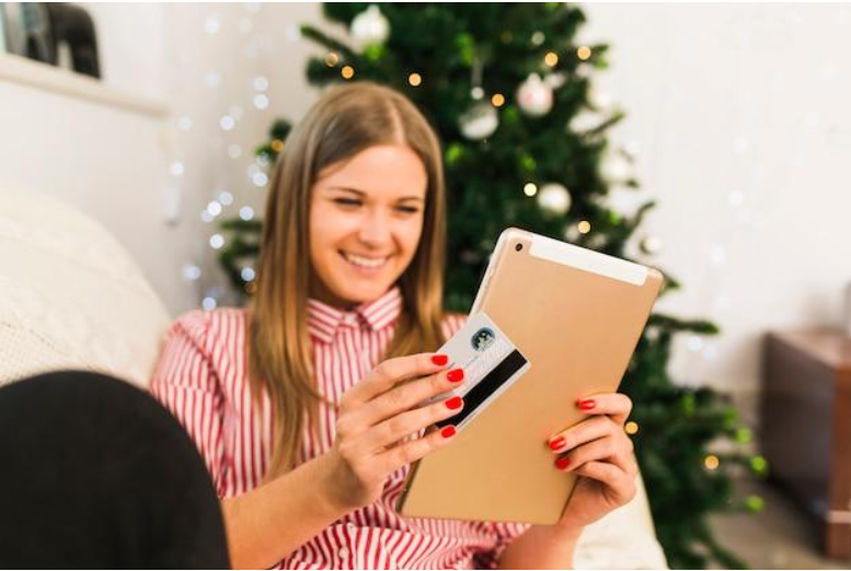 Your Holiday Budget Guide: Credit Edition